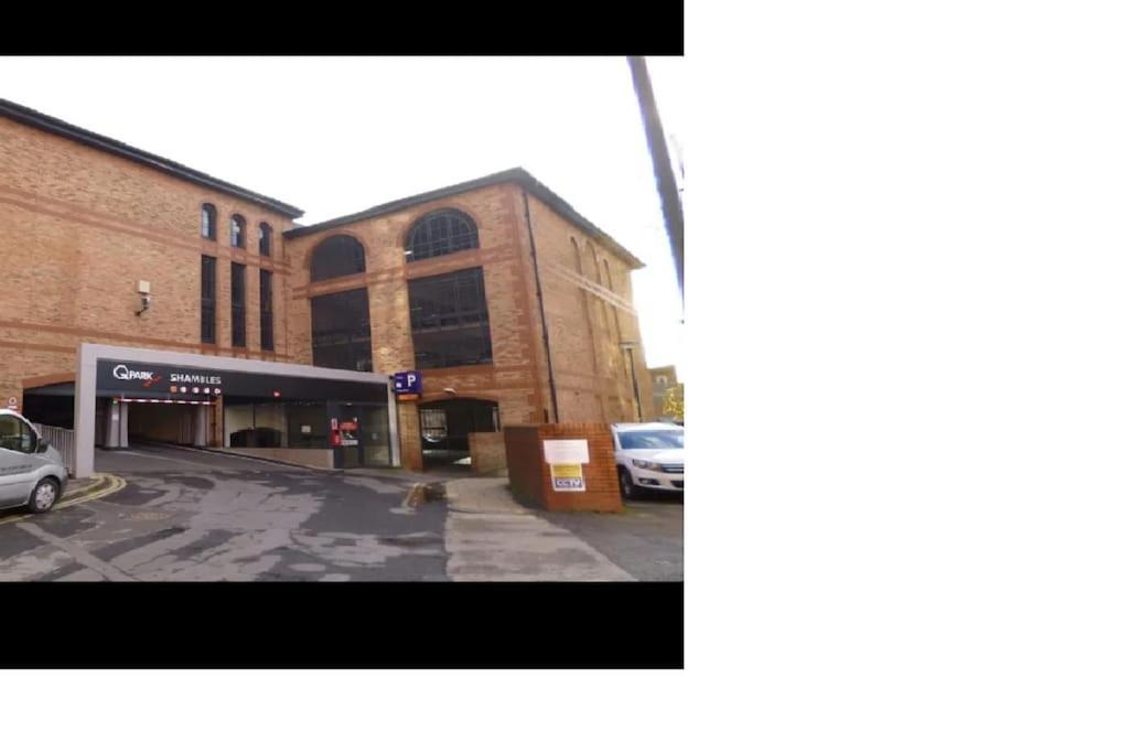 Apartamento The Wesley York Exterior foto